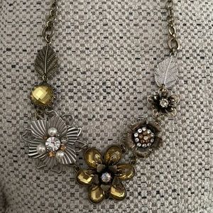 Vintage style statement necklace